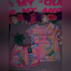 #3434👉🏼 CUTE TIE DYE TWO PIECE SET (SIZE: 3T) SHORTS & T-SHIRT